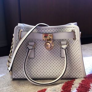 Micheal Kors bag in good condition.